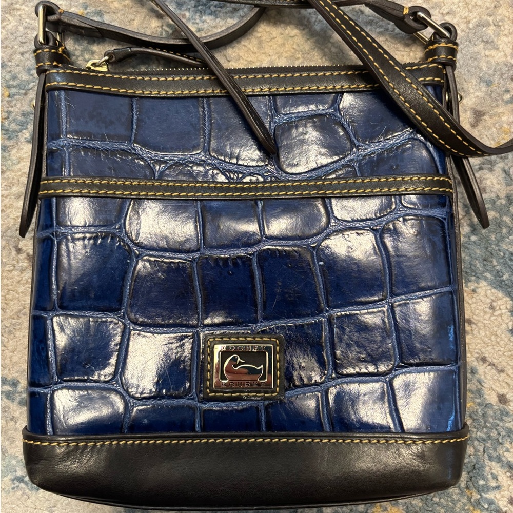 Vintage Dooney & Bourke Navy Blue Crossbody Bag